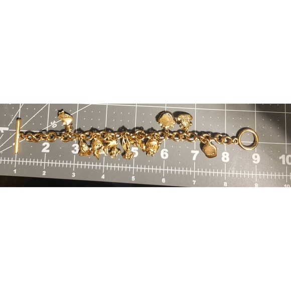 Warner Bros WB 92" Logo Charm Bracelet Gold Tone Cartoon Characters Toggle Clasp - Picture 7 of 7